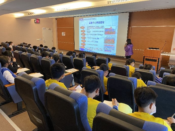 01-04 嘉義興嘉國小綠建築參訪