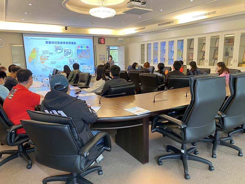  04-19  屏科大農園生產系參訪