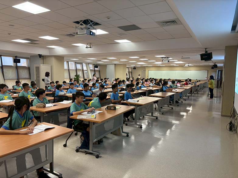 12-08/09興嘉國小綠建築參訪